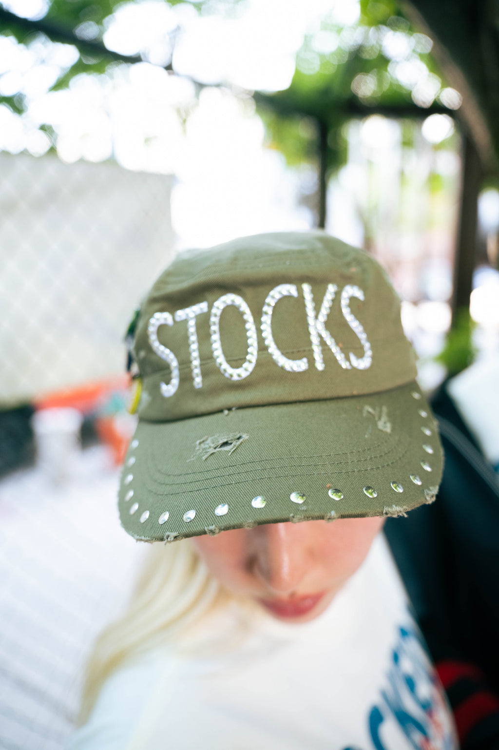Stud stocks hat